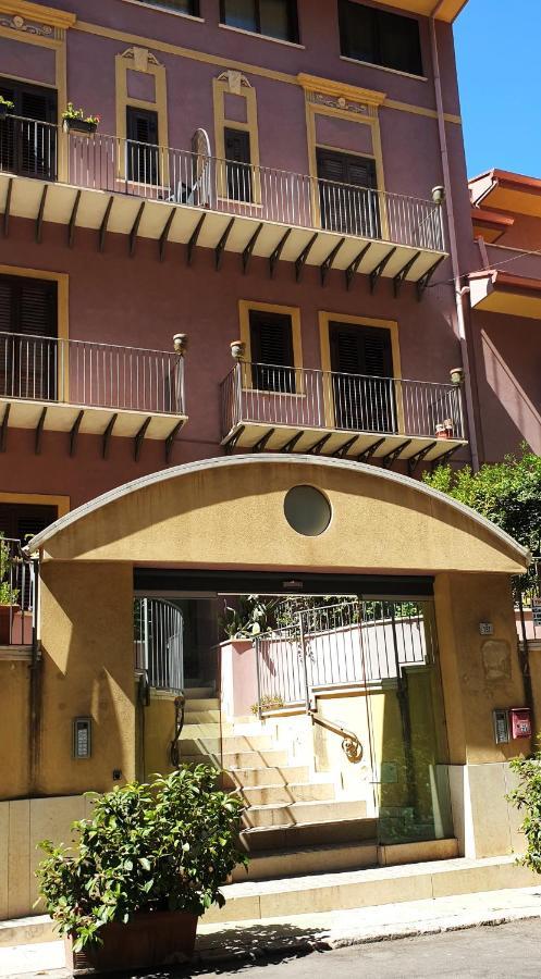 I Vicini Del Re Holiday Home ปาแลร์โม ภายนอก รูปภาพ