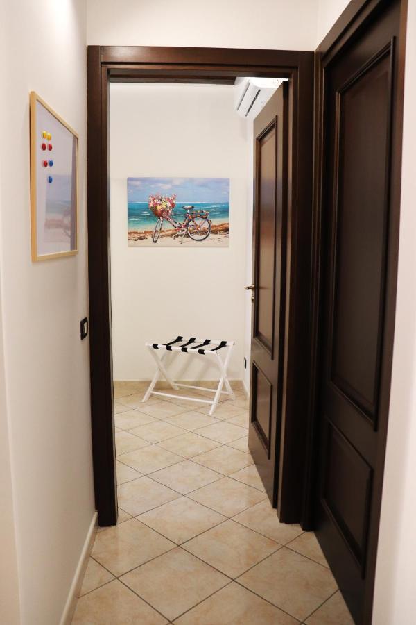 I Vicini Del Re Holiday Home ปาแลร์โม ภายนอก รูปภาพ